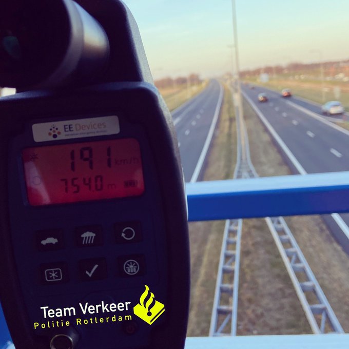 Dertien motorrijbewijzen ingevorderd wegens te hard rijden